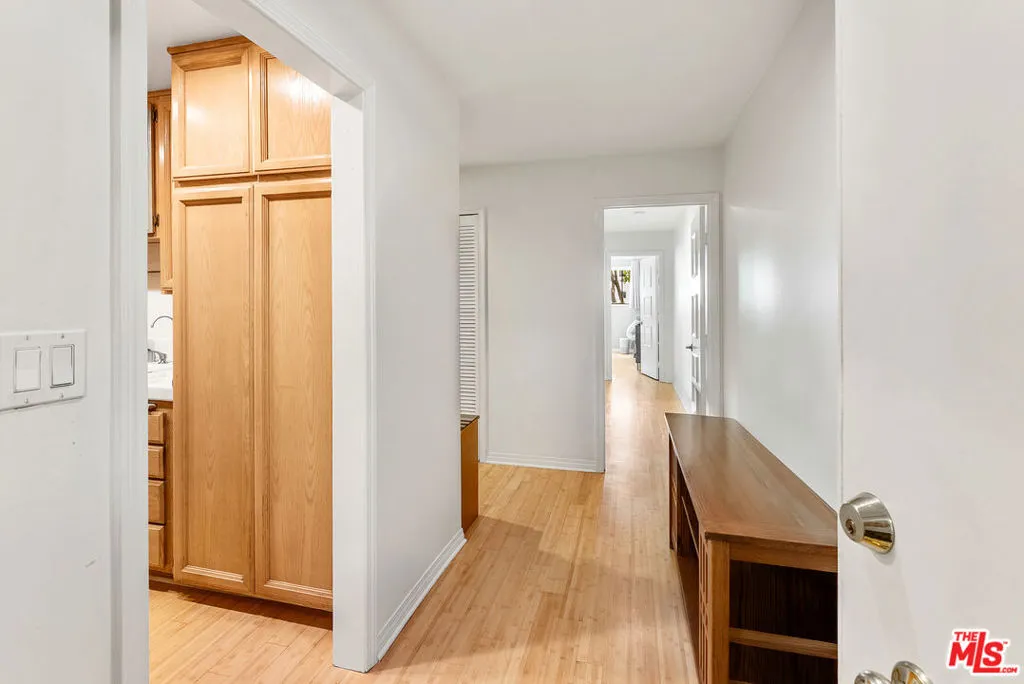 1255 10th Street 106, Santa Monica, California 90401 home-pic-6